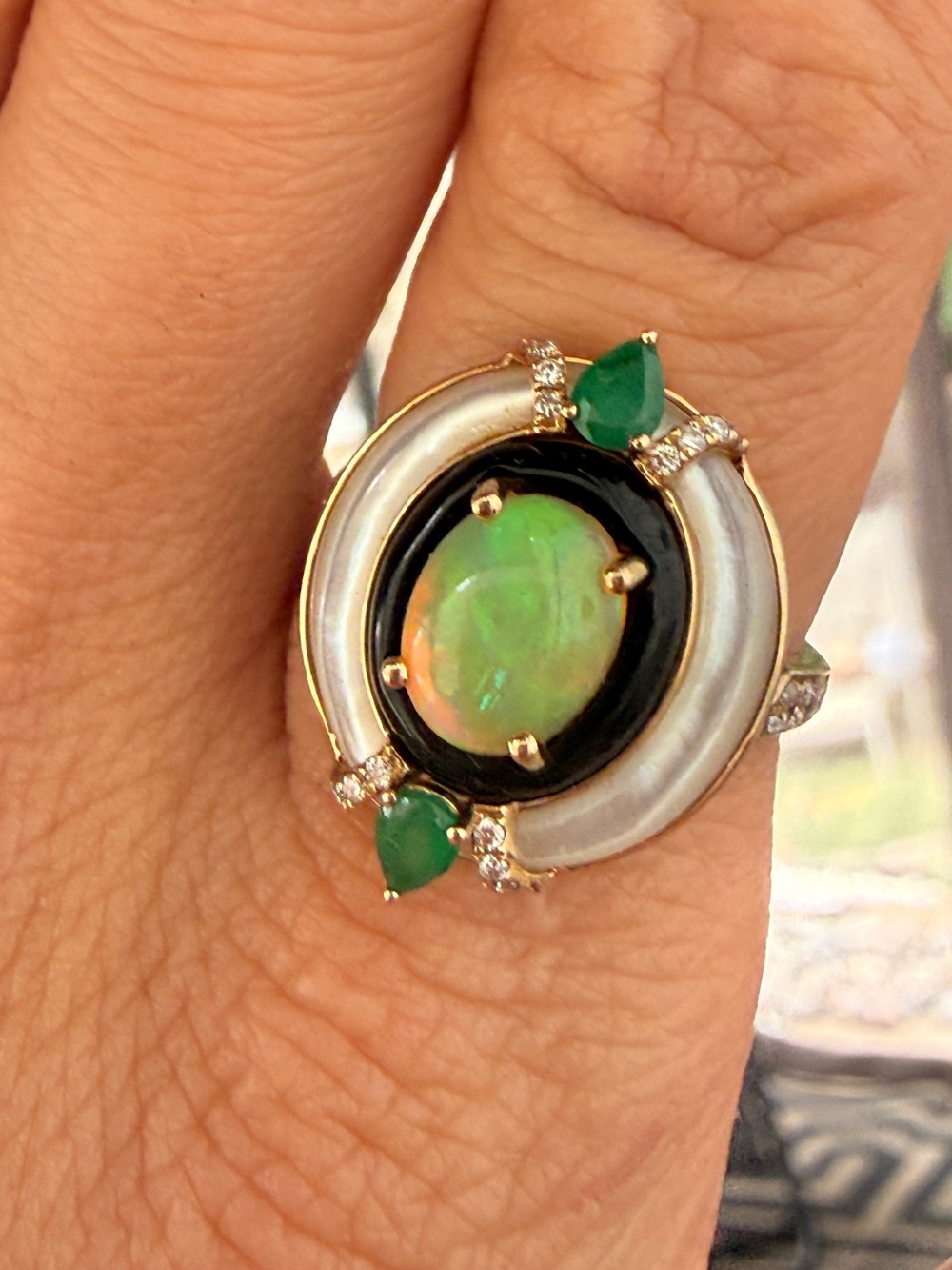 ✨Vintage Asch Grossbardt 14K Gold Opal,
Mother-of-Pearl, Onyx & Emerald Ring Sz8